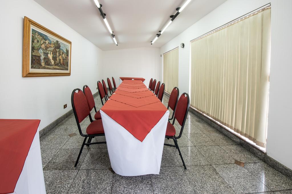 Hotel Carlton Plaza Poços de Caldas المظهر الخارجي الصورة