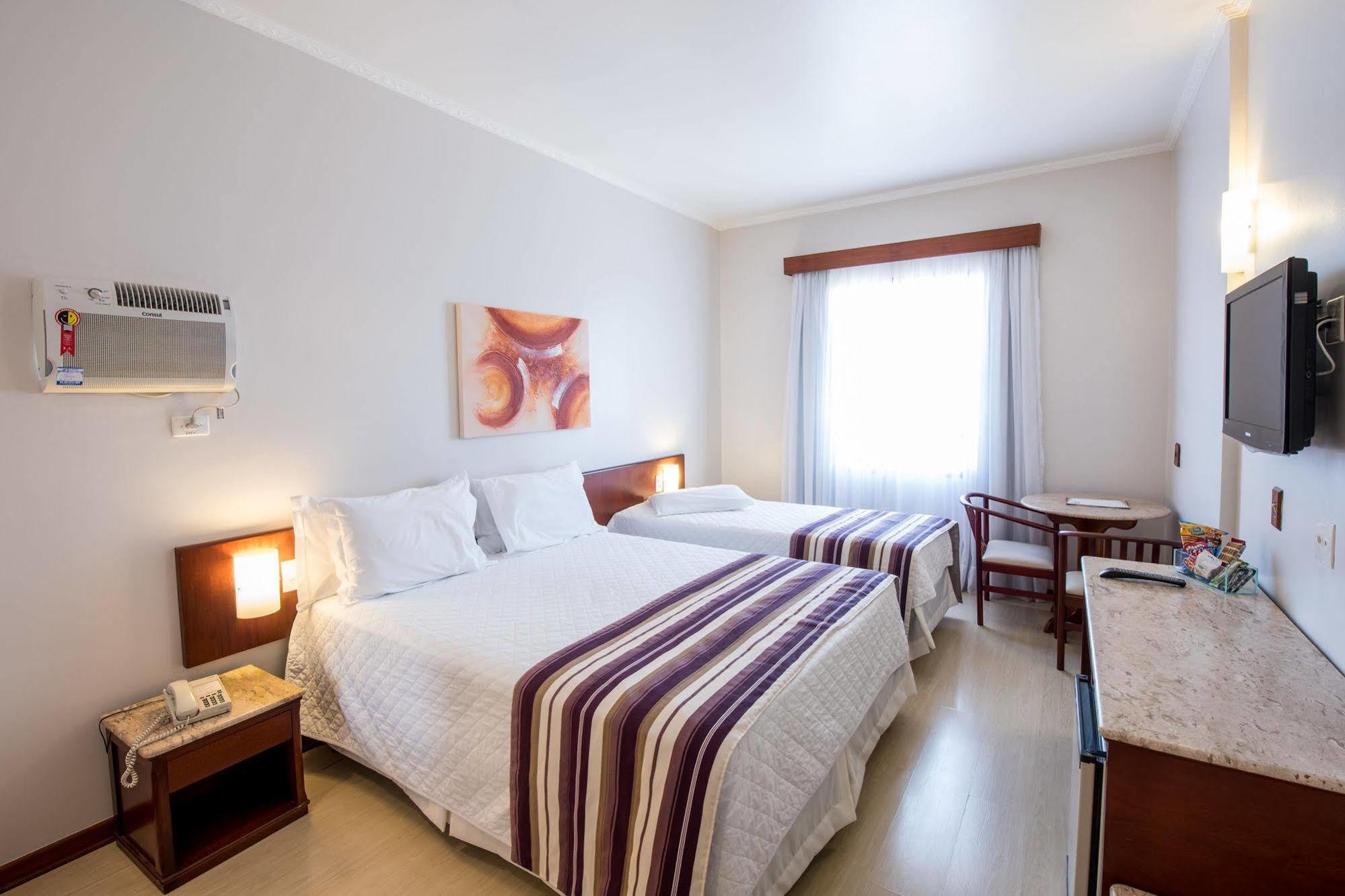 Hotel Carlton Plaza Poços de Caldas المظهر الخارجي الصورة