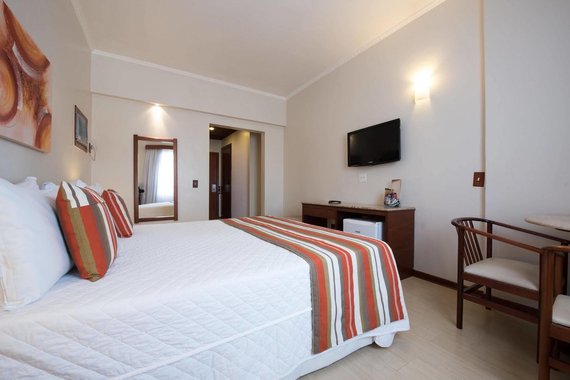 Hotel Carlton Plaza Poços de Caldas المظهر الخارجي الصورة