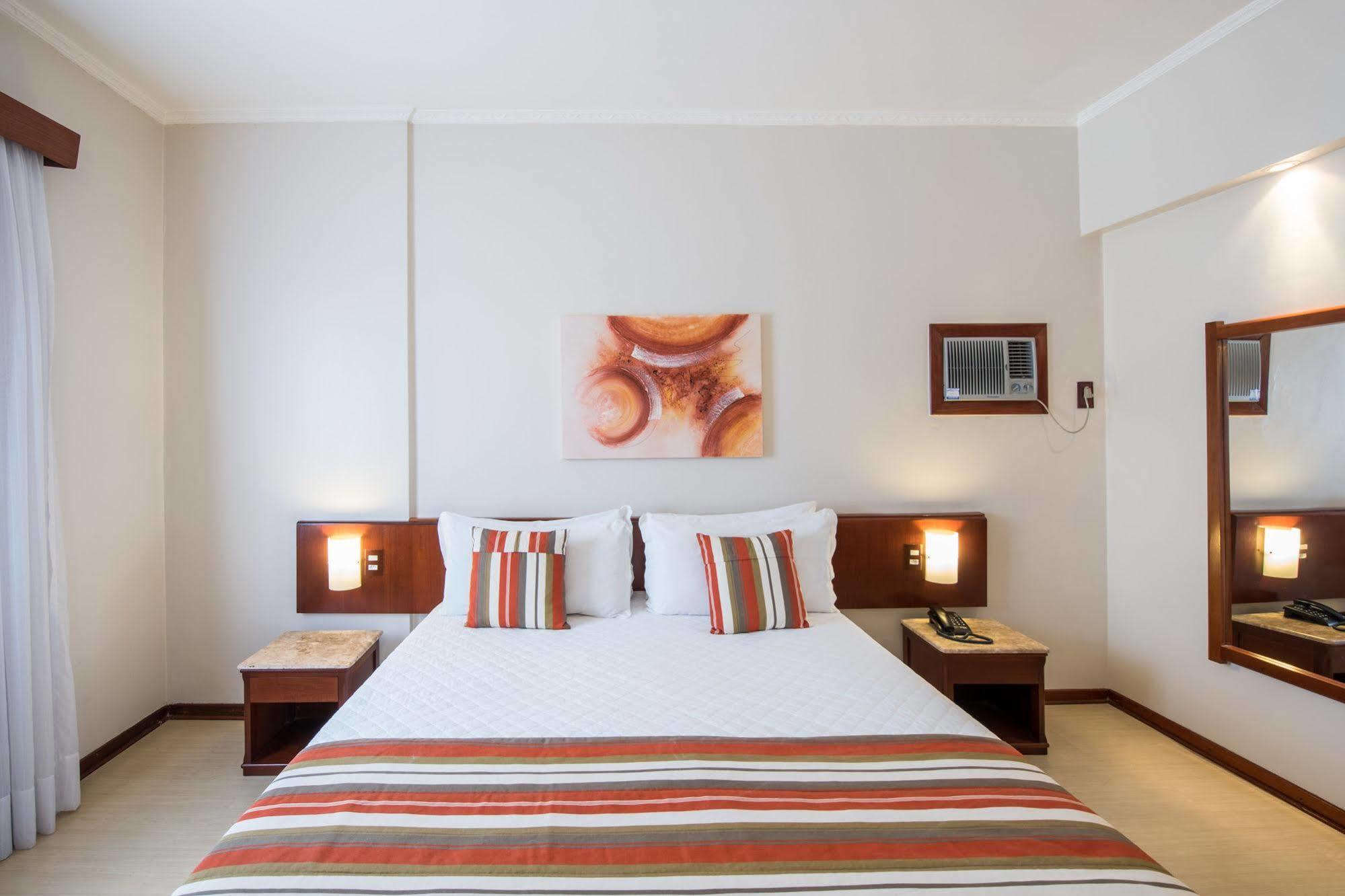 Hotel Carlton Plaza Poços de Caldas المظهر الخارجي الصورة