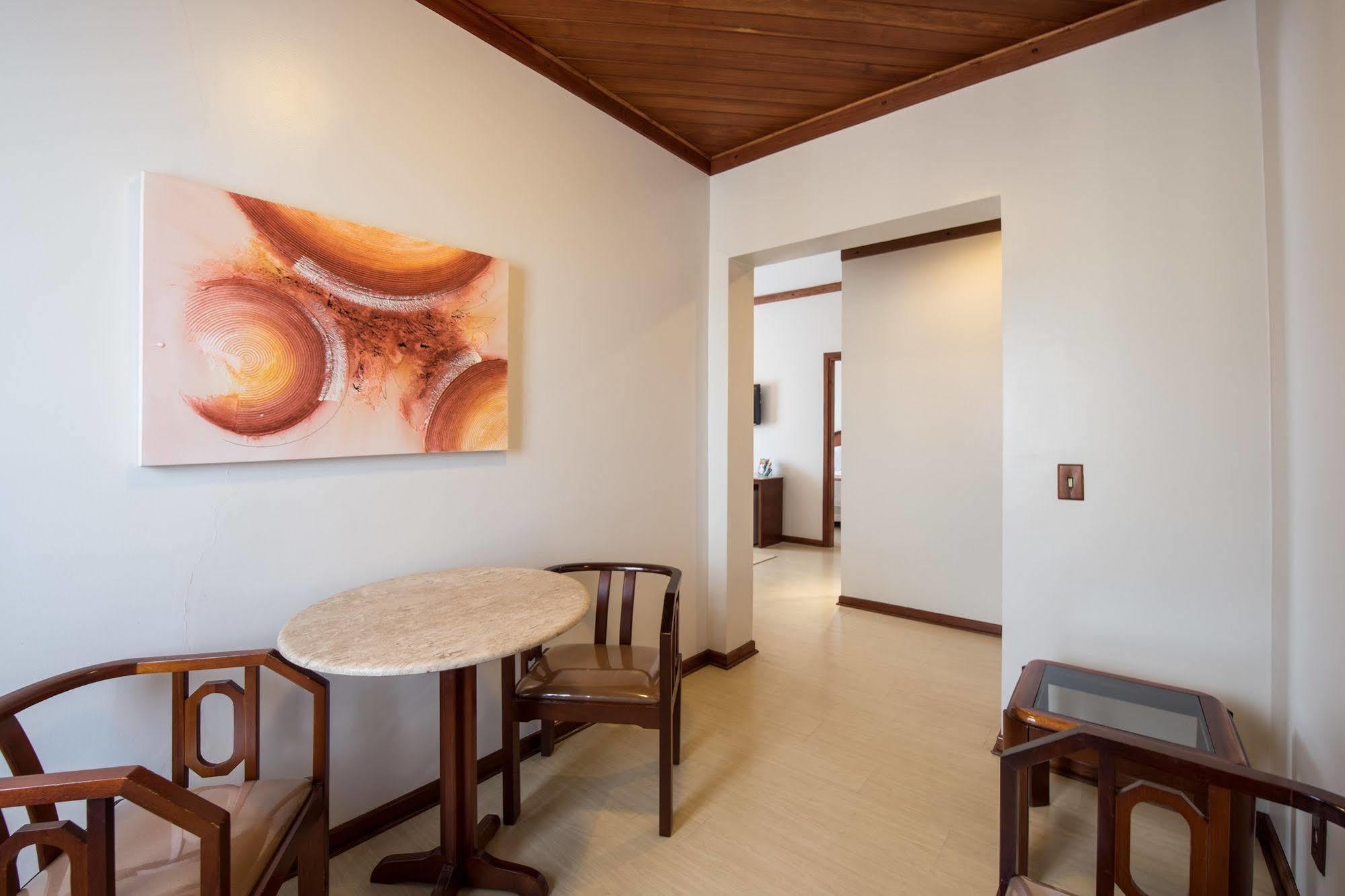Hotel Carlton Plaza Poços de Caldas المظهر الخارجي الصورة